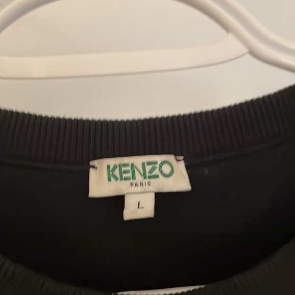 Exclusive KENZO Sweater. Extremely breathable with cool lining on the inside. - Picture 3 of 4